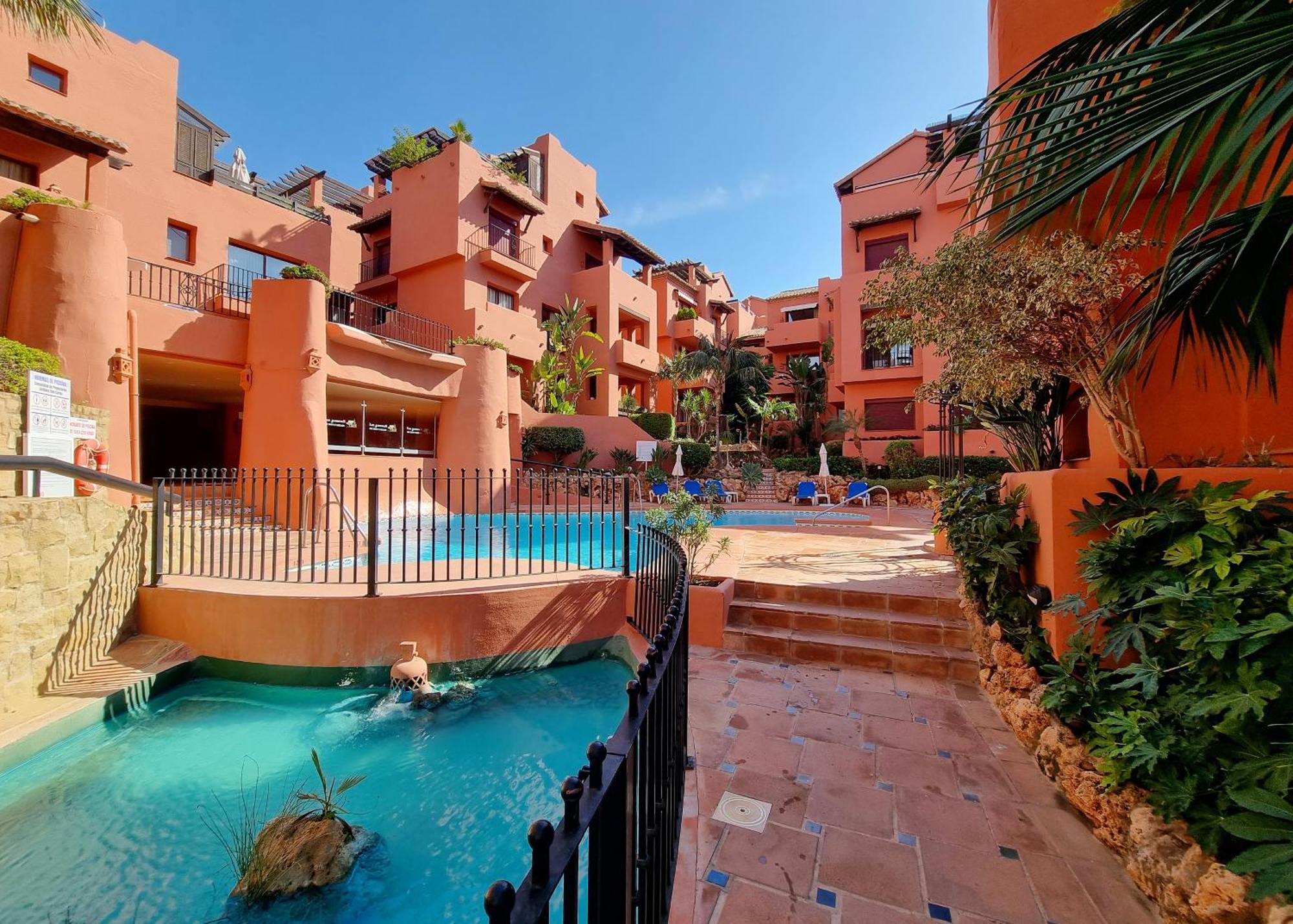 Jardines De Don Carlos Apartment Marbella
